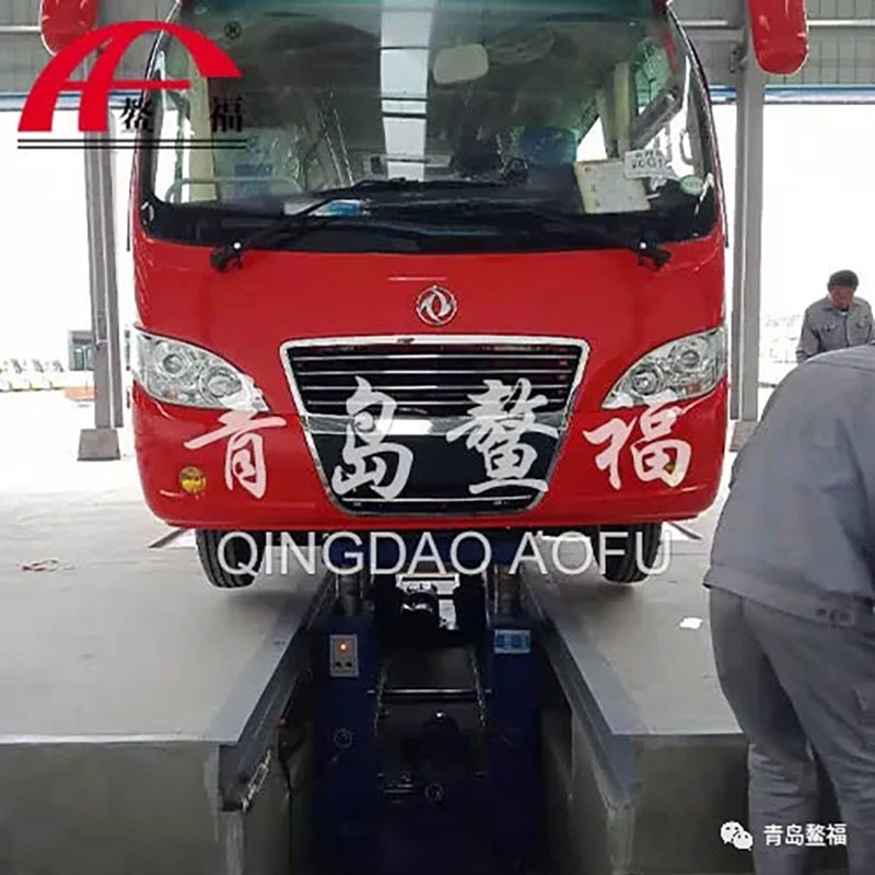 公交車常用的幾款舉升機(jī)